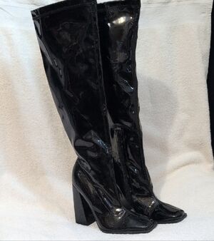 Forever 21 Shiny Black Heeled Boots